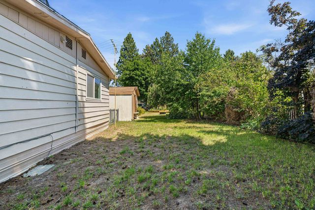 1211 E Lyons Ave, Spokane, WA 99208