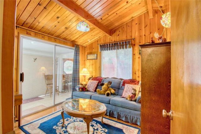 1513 Twin Lakes, Wrightwood, CA 92397