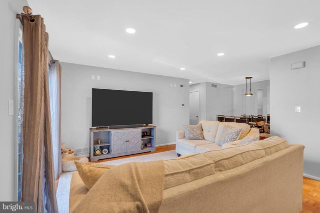 1508B RALSTON DR, Mount Laurel, NJ 08054