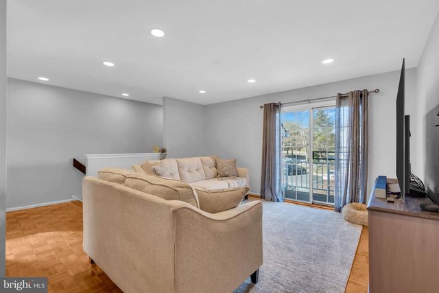 1508B RALSTON DR, Mount Laurel, NJ 08054