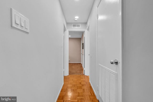 1508B RALSTON DR, Mount Laurel, NJ 08054