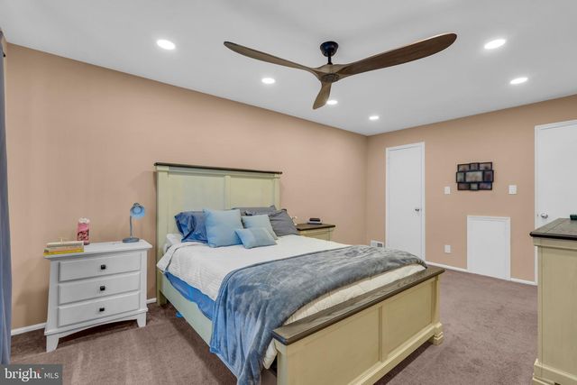 1508B RALSTON DR, Mount Laurel, NJ 08054