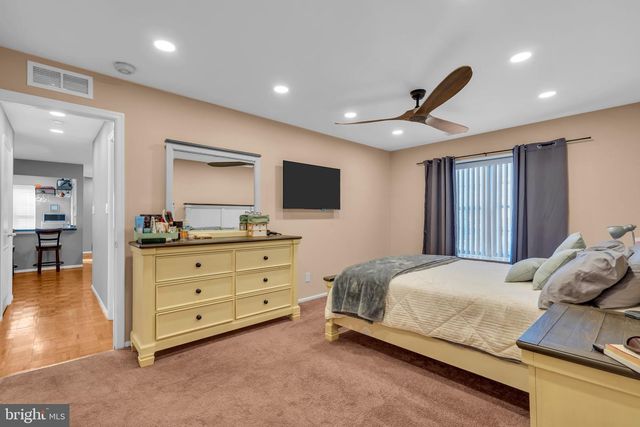 1508B RALSTON DR, Mount Laurel, NJ 08054