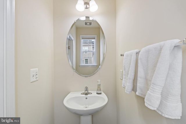 9002 FOX STREAM WAY, Upper Marlboro, MD 20772