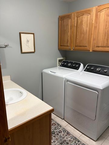 828 Highbanks Drive 21, Allegan, MI 49010