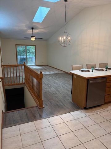 828 Highbanks Drive 21, Allegan, MI 49010