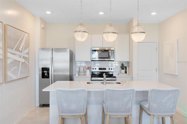 10549 GLOWING BEACON STREET, Orlando, FL 32829