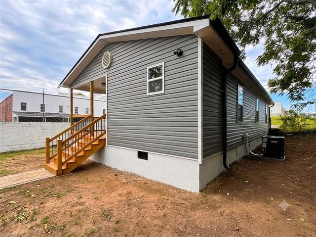 301 Fayetteville Street, Winston-salem, NC 27127