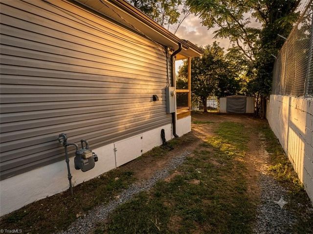 301 Fayetteville Street, Winston-salem, NC 27127