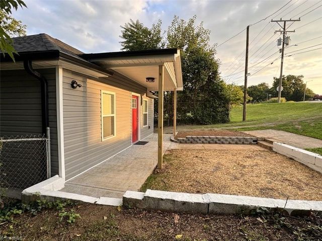 301 Fayetteville Street, Winston-salem, NC 27127
