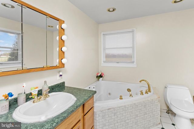 59 BORDENTOWN CHESTERFIELD RD, Chesterfield, NJ 08515