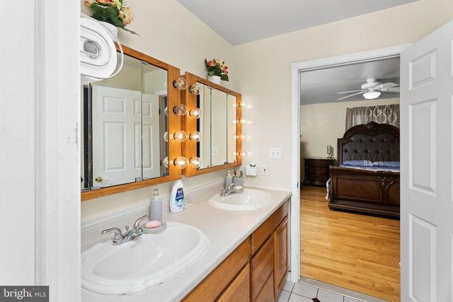 59 BORDENTOWN CHESTERFIELD RD, Chesterfield, NJ 08515