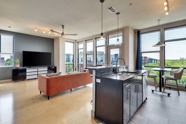 1320 Robert Browning ST 409, Austin, TX 78723