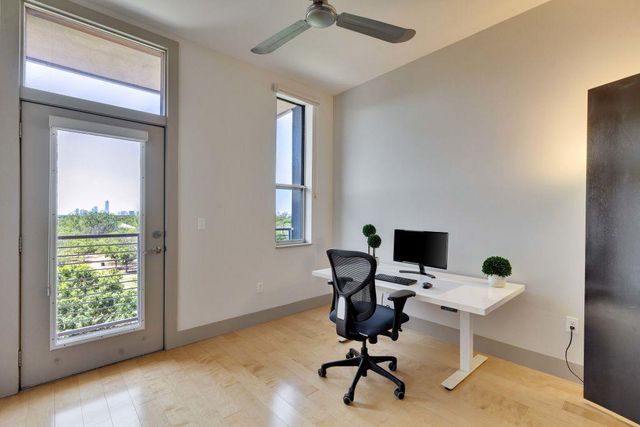 1320 Robert Browning ST 409, Austin, TX 78723
