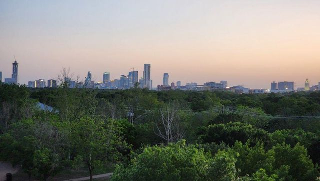 1320 Robert Browning ST 409, Austin, TX 78723