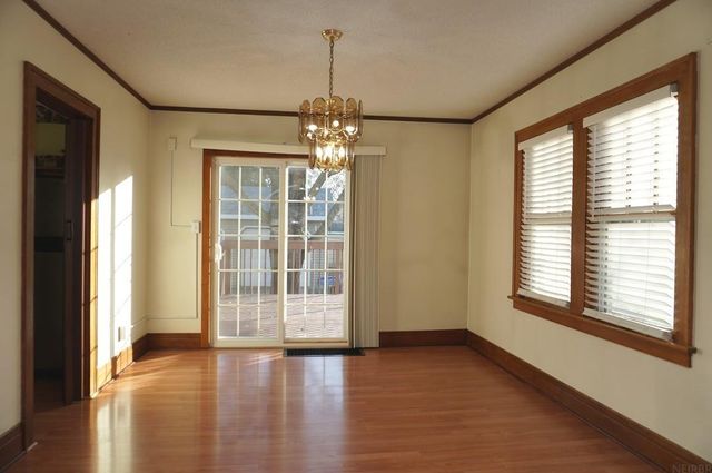 204 9th Avenue, Charles City, IA 50616