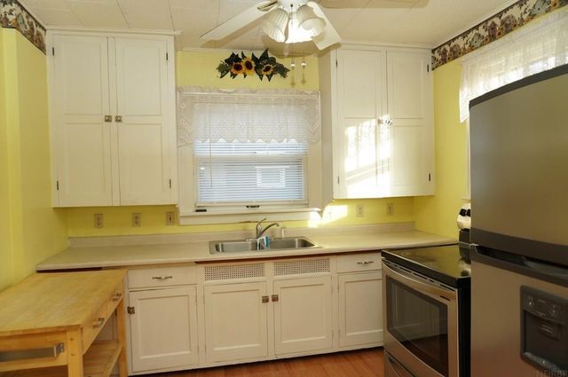 204 9th Avenue, Charles City, IA 50616