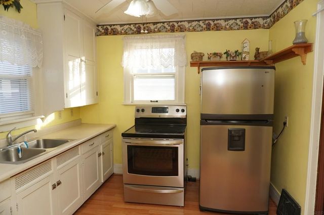 204 9th Avenue, Charles City, IA 50616