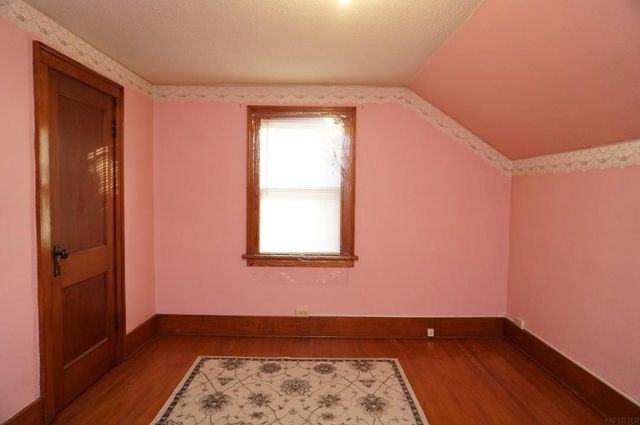 204 9th Avenue, Charles City, IA 50616