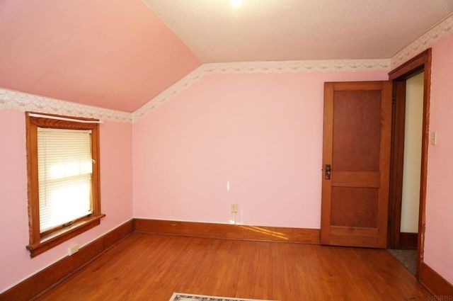 204 9th Avenue, Charles City, IA 50616