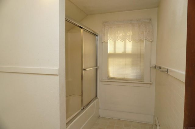 204 9th Avenue, Charles City, IA 50616