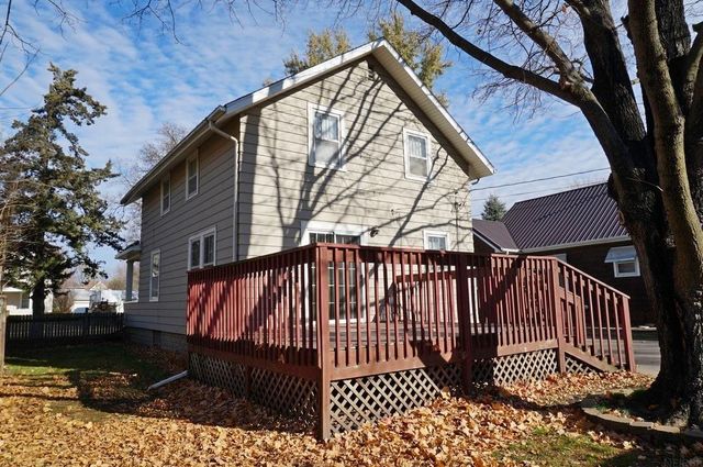 204 9th Avenue, Charles City, IA 50616