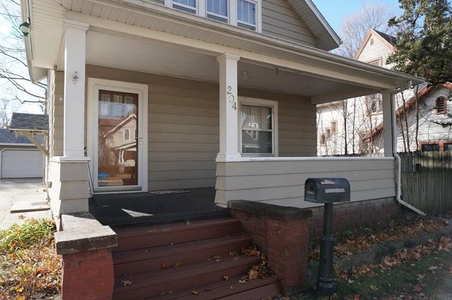 204 9th Avenue, Charles City, IA 50616