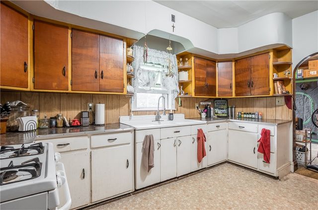 1705 Hillside Avenue, Springfield, OH 45503