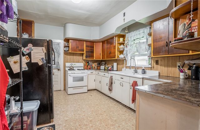 1705 Hillside Avenue, Springfield, OH 45503