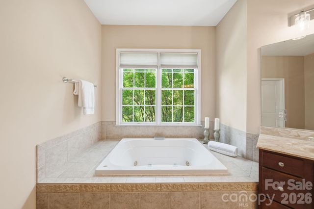 6009 Autumn Blossom Lane, Waxhaw, NC 28173