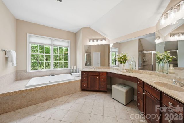 6009 Autumn Blossom Lane, Waxhaw, NC 28173