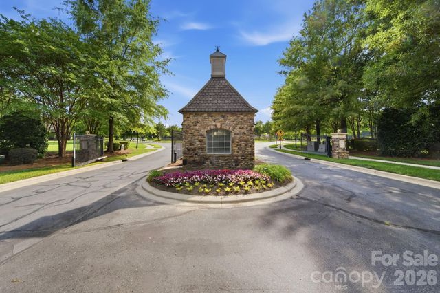 6009 Autumn Blossom Lane, Waxhaw, NC 28173