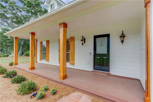 1554 Maddox Road, Hoschton, GA 30548