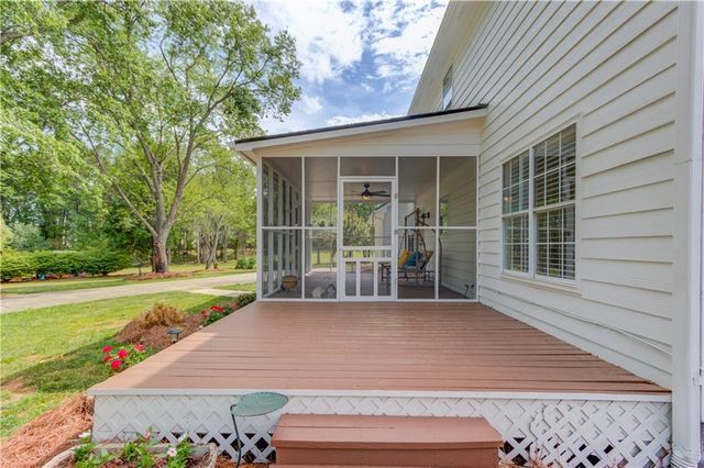 1554 Maddox Road, Hoschton, GA 30548