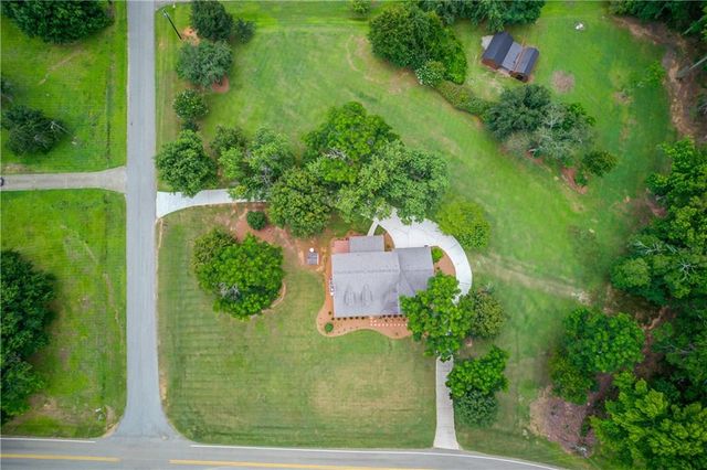 1554 Maddox Road, Hoschton, GA 30548