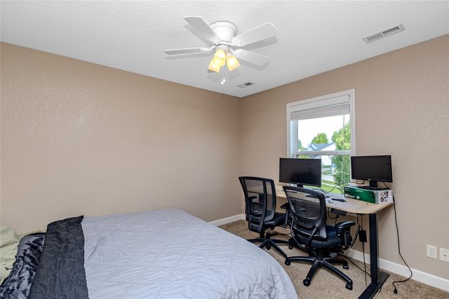 9305 Red Sunset Drive, West Des Moines, IA 50266