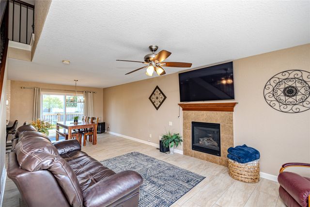 9305 Red Sunset Drive, West Des Moines, IA 50266