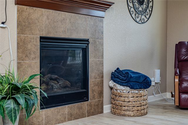 9305 Red Sunset Drive, West Des Moines, IA 50266