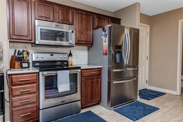 9305 Red Sunset Drive, West Des Moines, IA 50266