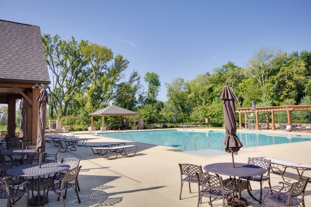 2120 Hickory Brook Dr, Hermitage, TN 37076