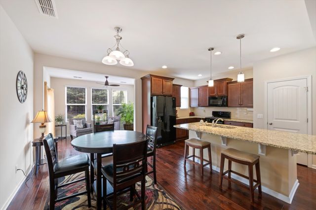 2120 Hickory Brook Dr, Hermitage, TN 37076
