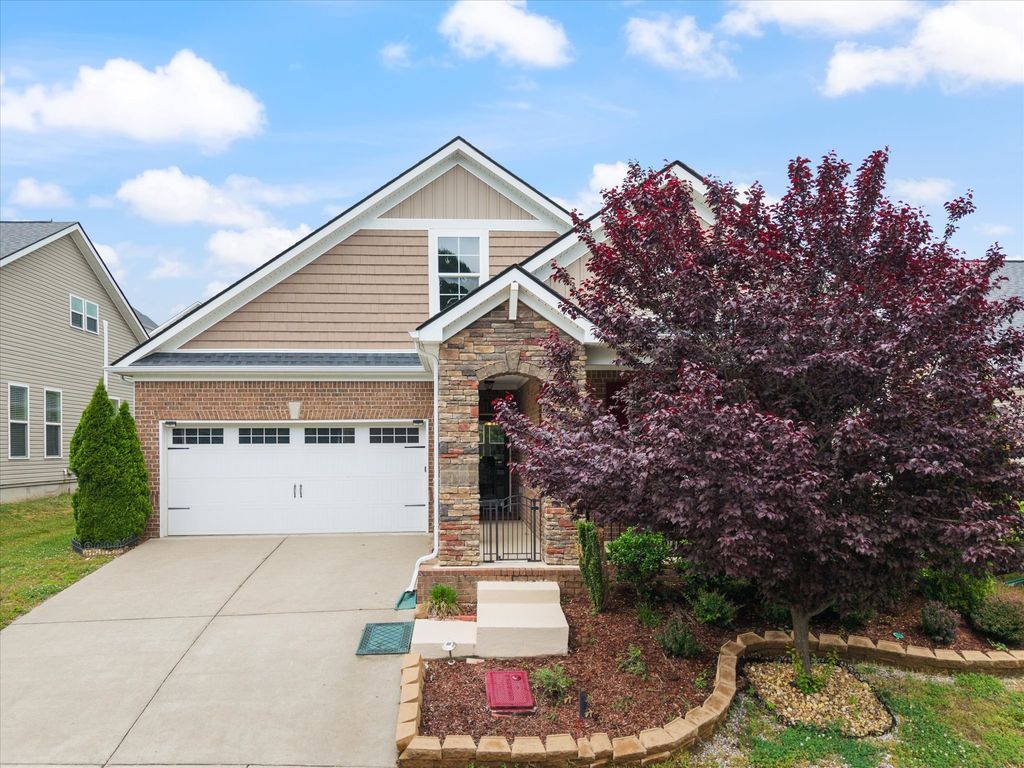 2120 Hickory Brook Dr, Hermitage, TN 37076