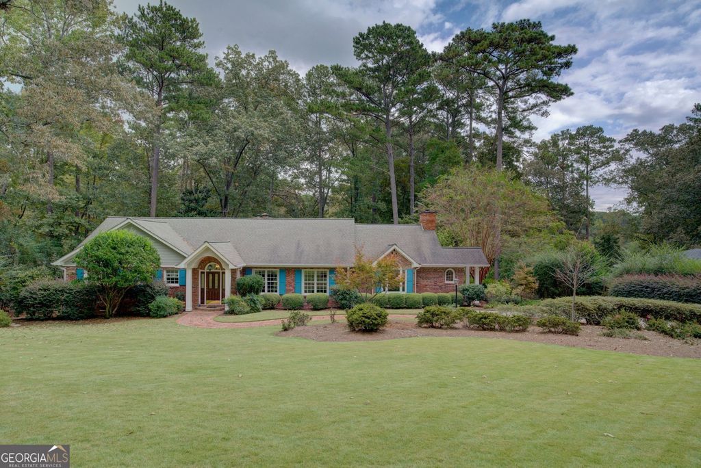 8 Crestwood Drive SW, Rome, GA 30165