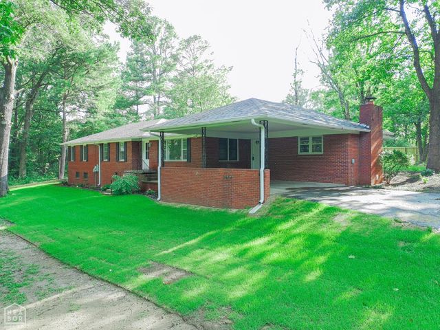 2711 Wood Street, Jonesboro, AR 72401