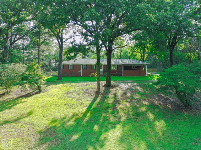 2711 Wood Street, Jonesboro, AR 72401