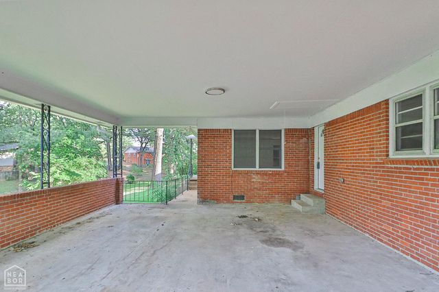 2711 Wood Street, Jonesboro, AR 72401
