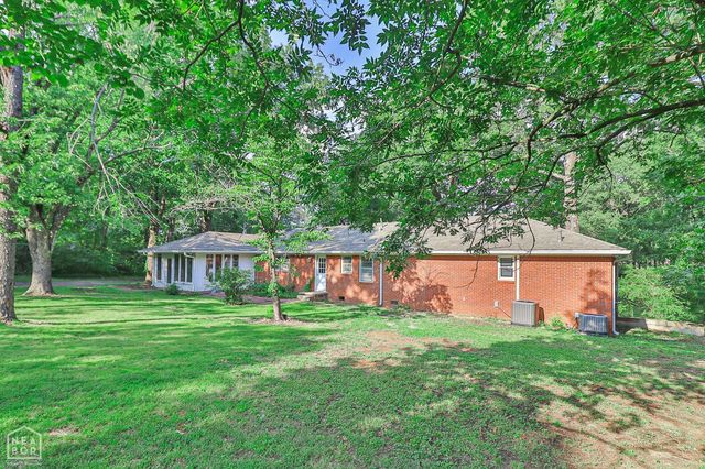 2711 Wood Street, Jonesboro, AR 72401