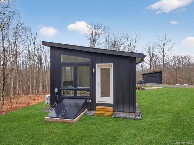 119 Lenni Lenape Road, Narrowsburg, NY 12764