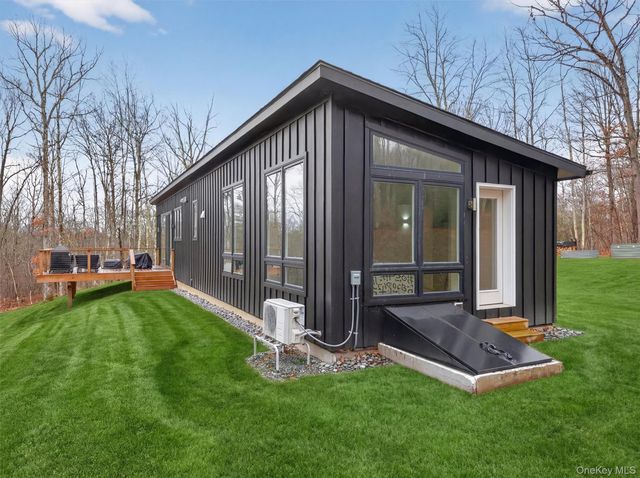 119 Lenni Lenape Road, Narrowsburg, NY 12764