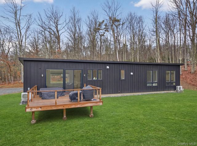 119 Lenni Lenape Road, Narrowsburg, NY 12764